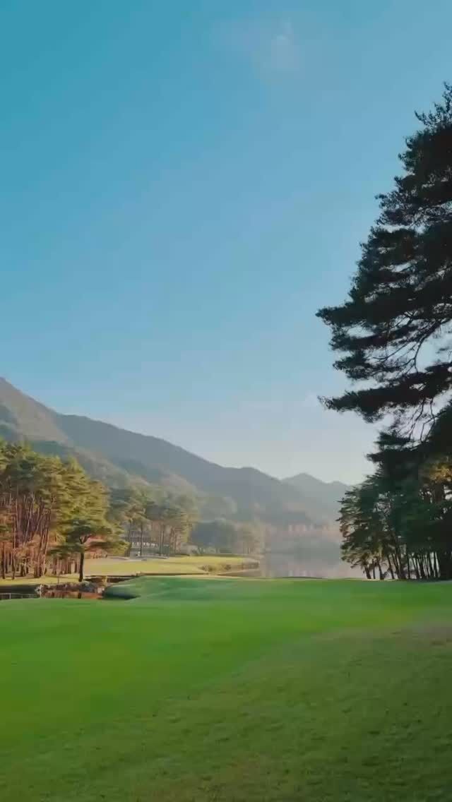 .
GOLFEED24です🏌️‍♂️

おすすめの練習方法のご紹介です！

みなさん、いつも同じメニューで練習されていませんか？
okongolfは練習メニューも豊富です！✨

画面下の『練習の選択』よりお選びください！
是非チャレンジしてくださいね🔥

#golfeed24 
#ゴルフ女子
#ゴルフ男子 
#ゴルフ好きな人と繋がりたい 
#okongolf
#シミュレーターゴルフ
#神戸インドアゴルフ
#明石インドアゴルフ
#朝霧インドアゴルフ
#カナート西神戸インドアゴルフ
#西神戸インドアゴルフ
#西宮インドアゴルフ
#大阪インドアゴルフ
#高砂インドアゴルフ
#兵庫インドアゴルフ
#インドアゴルフ練習場